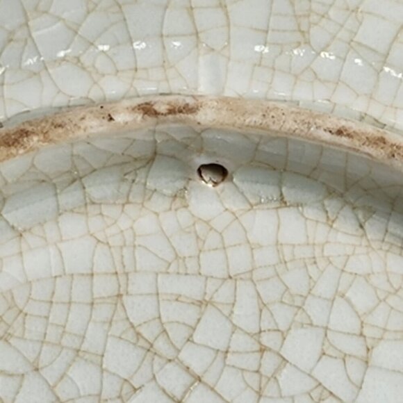 Hand Painted Floral Scalloped Plate Red Green Accents 1657-1667 Old Kutani Style - Picture 10 of 12